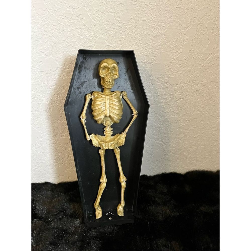 Halloween Dancing Lights Skeleton Music Movement Coffin‎ "Conga" Animated Figure